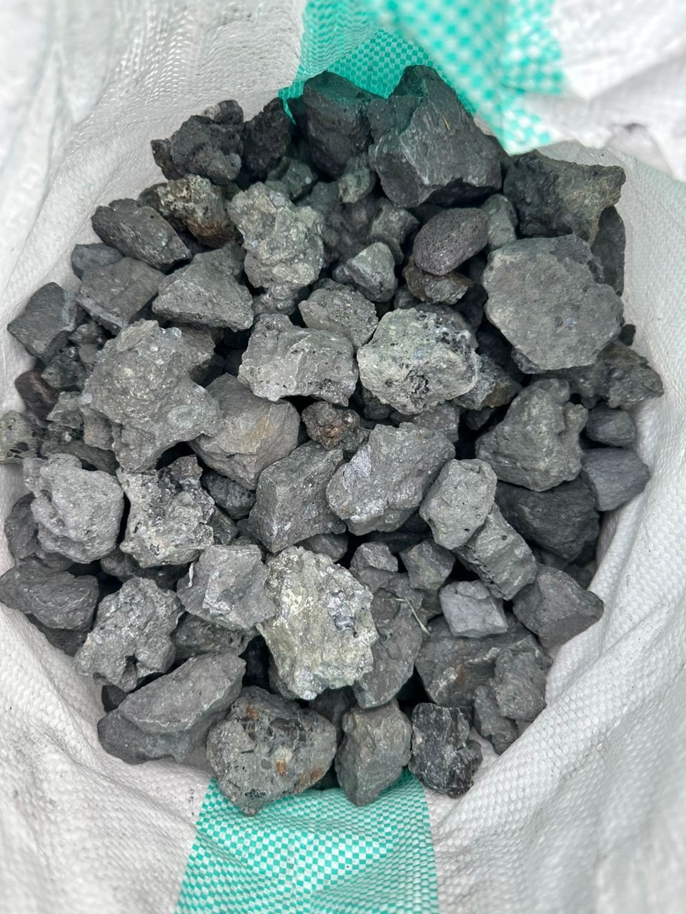 Lumps Ferrosilicon Slag - 40% , For Foundry, Gray - Image 3
